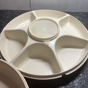 Vintage Chip N Dip serving container by Tupperware. In excellent conditi…